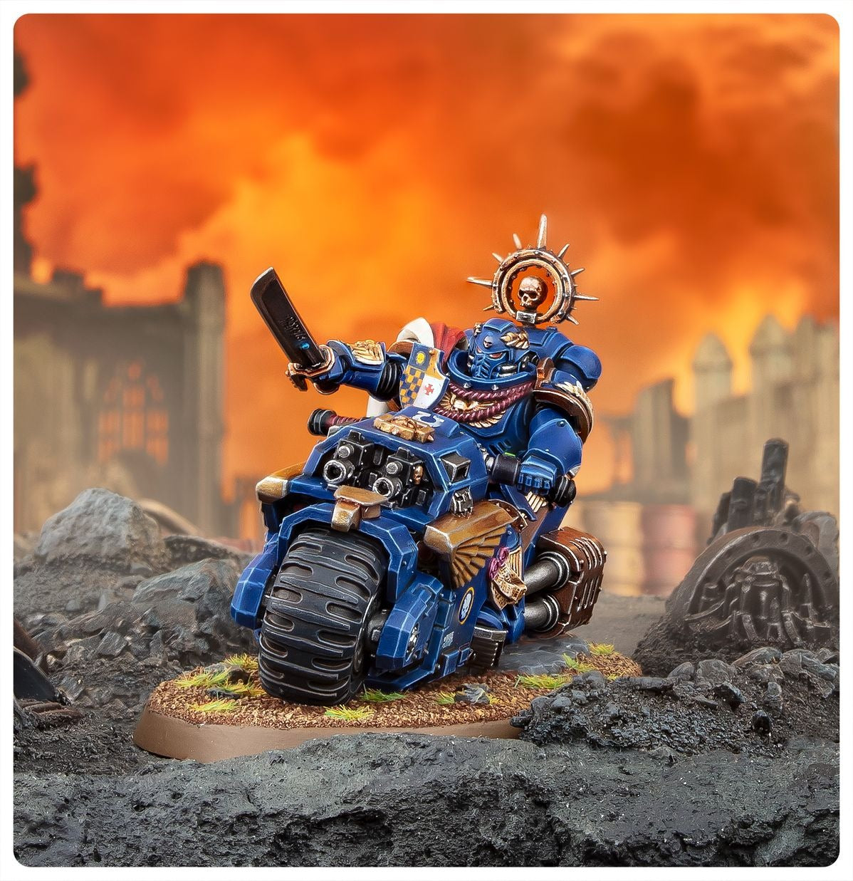 Warhammer 40k: Space Marines - Captain on Bike