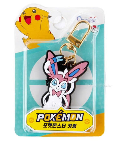 Pokémon keychain in packaging with Sylveon Eeveeloution character